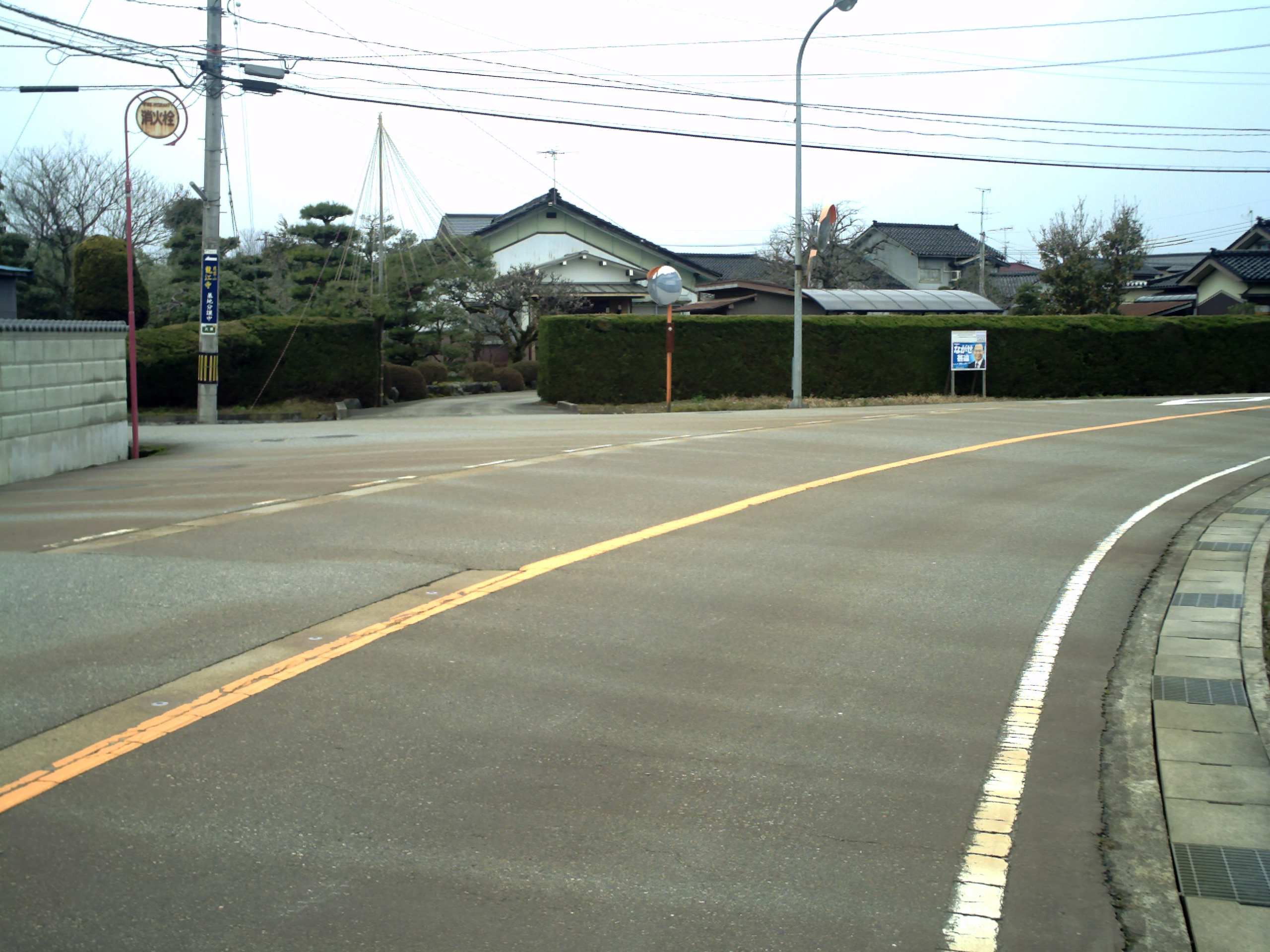 呉羽やわらぎの里龍江寺からほど近い道路です